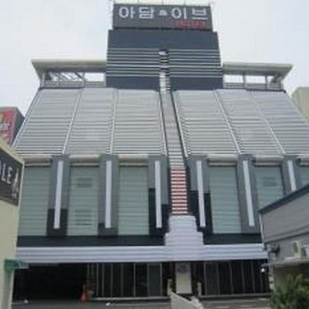 Adam & Eve Hotel Mokpo Bagian luar foto